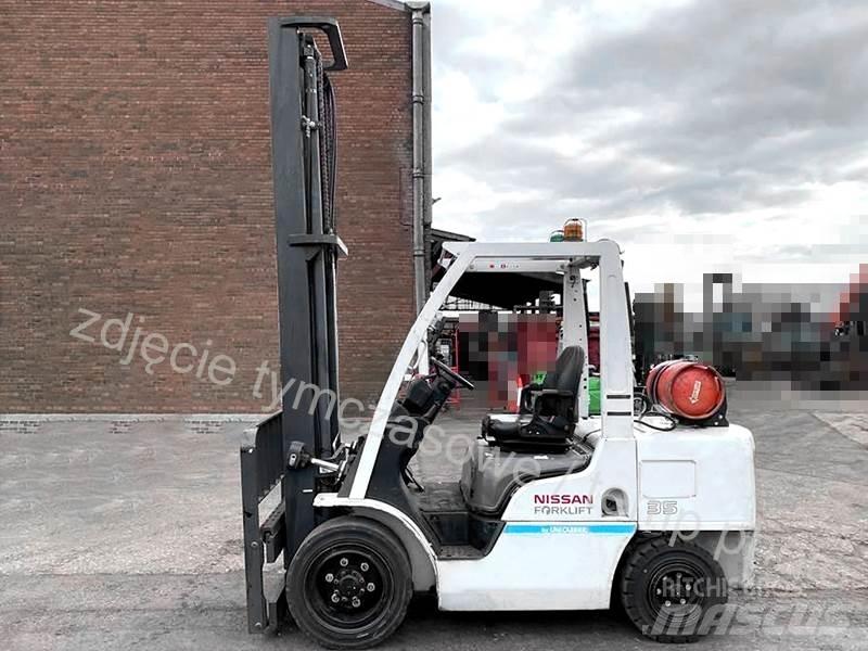 Nissan UG1F2A35DU LPG (dujiniai) krautuvai