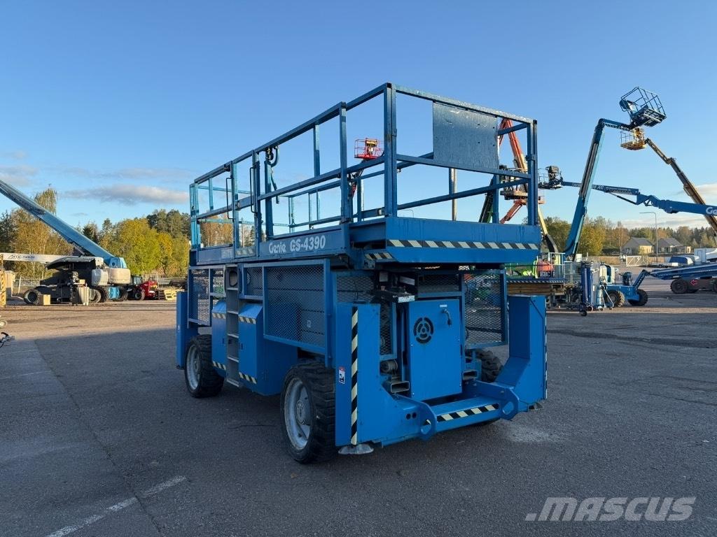 Genie GS 4390 Žirkliniai keltuvai