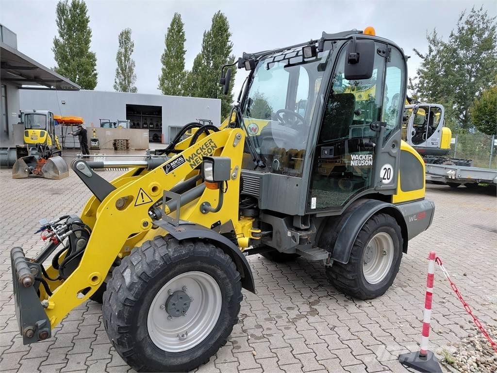 Wacker Neuson WL38 Naudoti ratiniai krautuvai