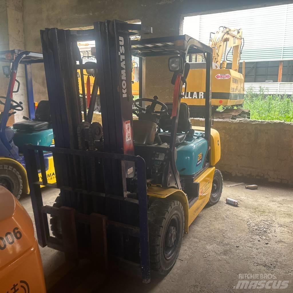 Komatsu F25T-14 Dyzeliniai krautuvai