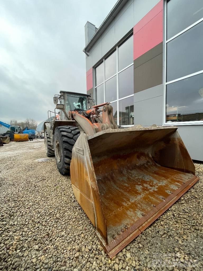 Hitachi ZW 310-6 Naudoti ratiniai krautuvai