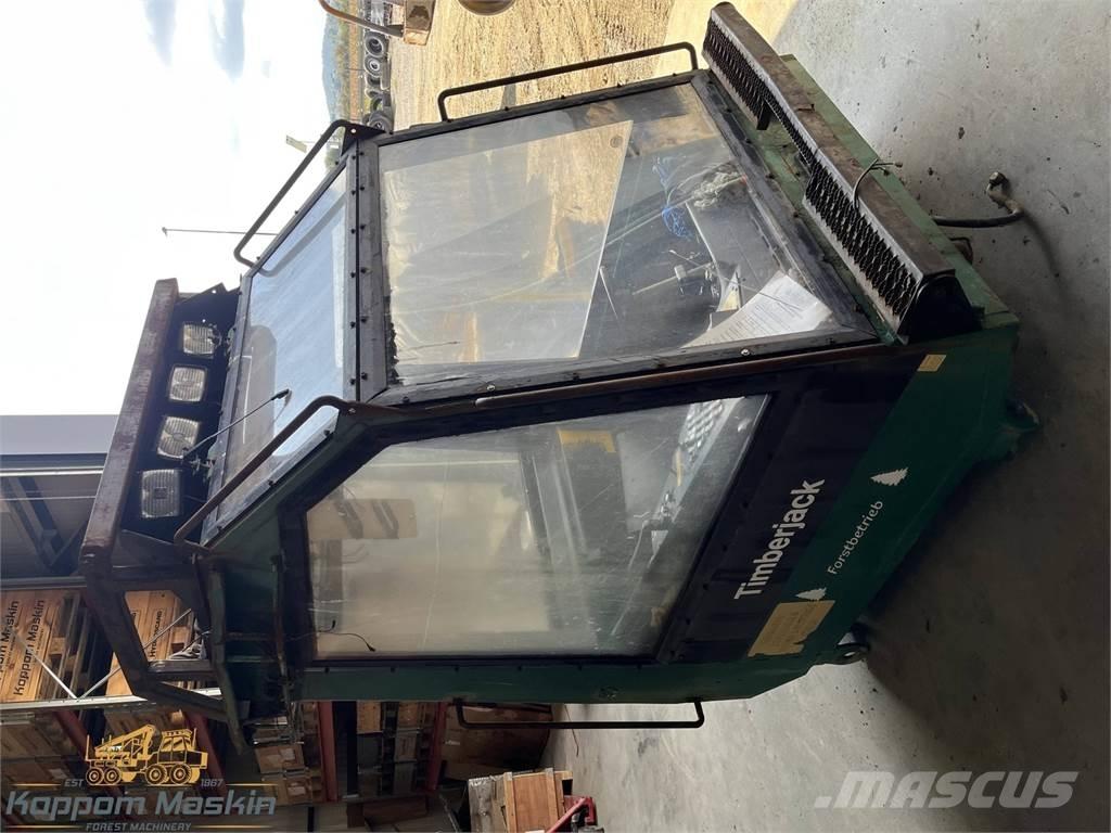 Timberjack 1270 Kabinos ir salonai