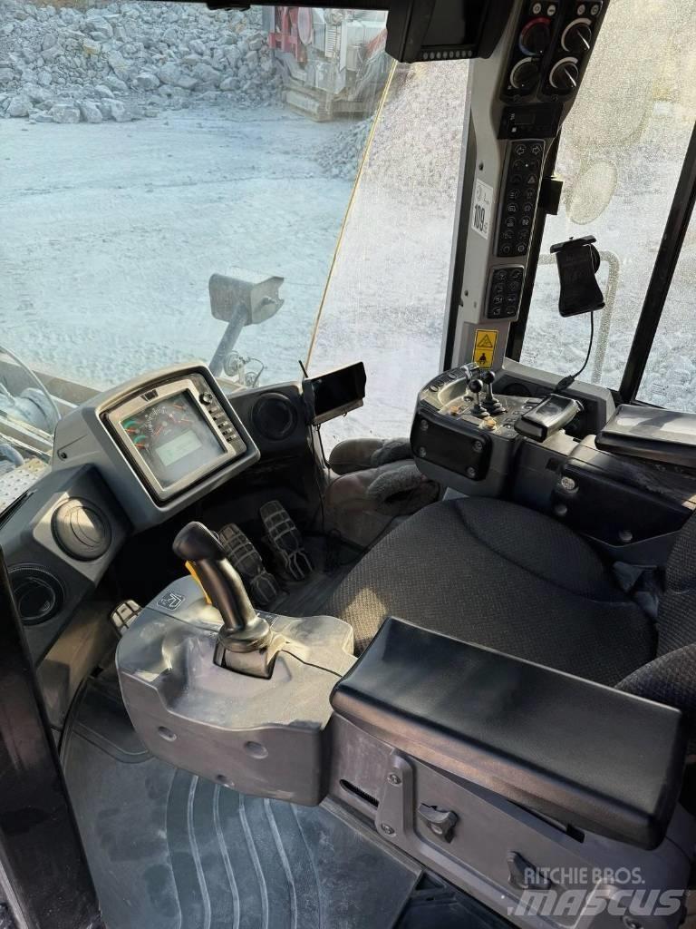 CAT 980 K Naudoti ratiniai krautuvai