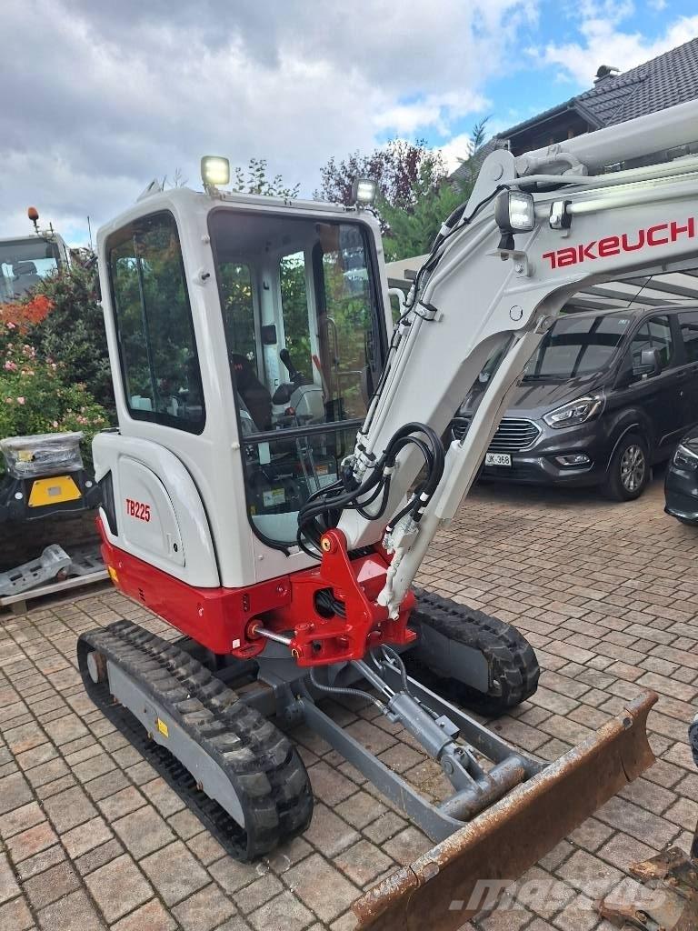 Takeuchi TB 225 Mini ekskavatoriai < 7 t