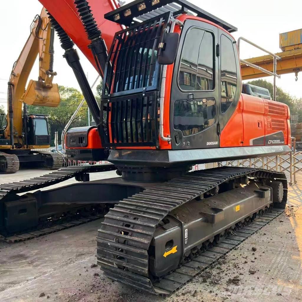 Doosan DX225LC-9C Vidutinės galios ekskavatoriai 7-12 t