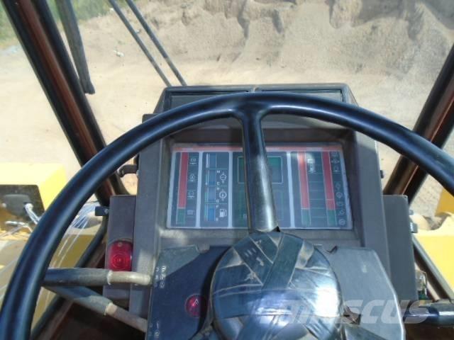 Komatsu WA 250 Naudoti ratiniai krautuvai