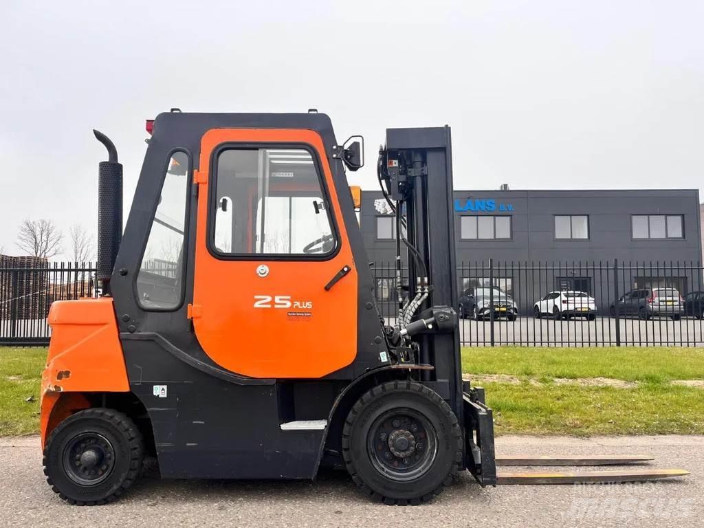 Doosan D25G PLUS Šakiniai krautuvai - Kita