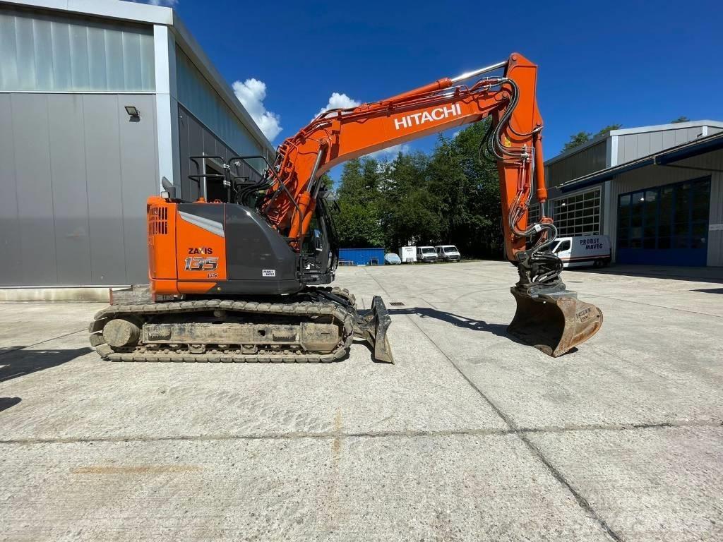Hitachi ZX135US Vikšriniai ekskavatoriai