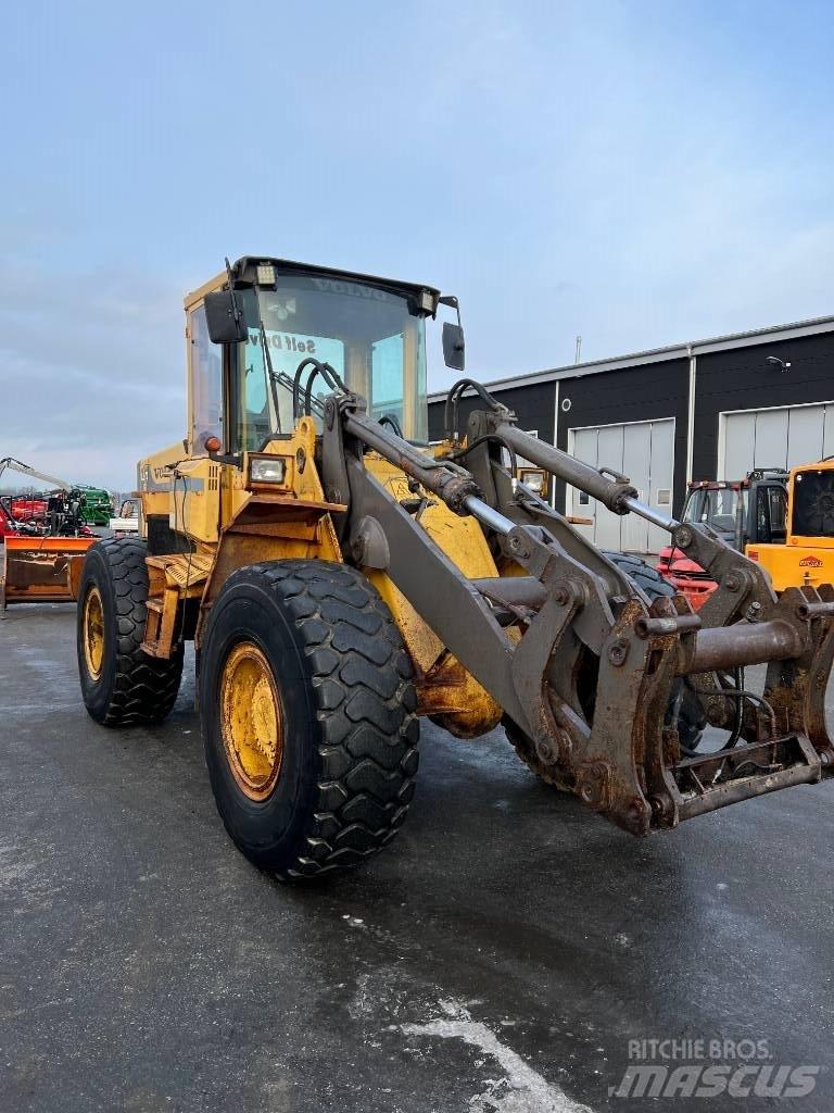 Volvo L90 B Naudoti ratiniai krautuvai