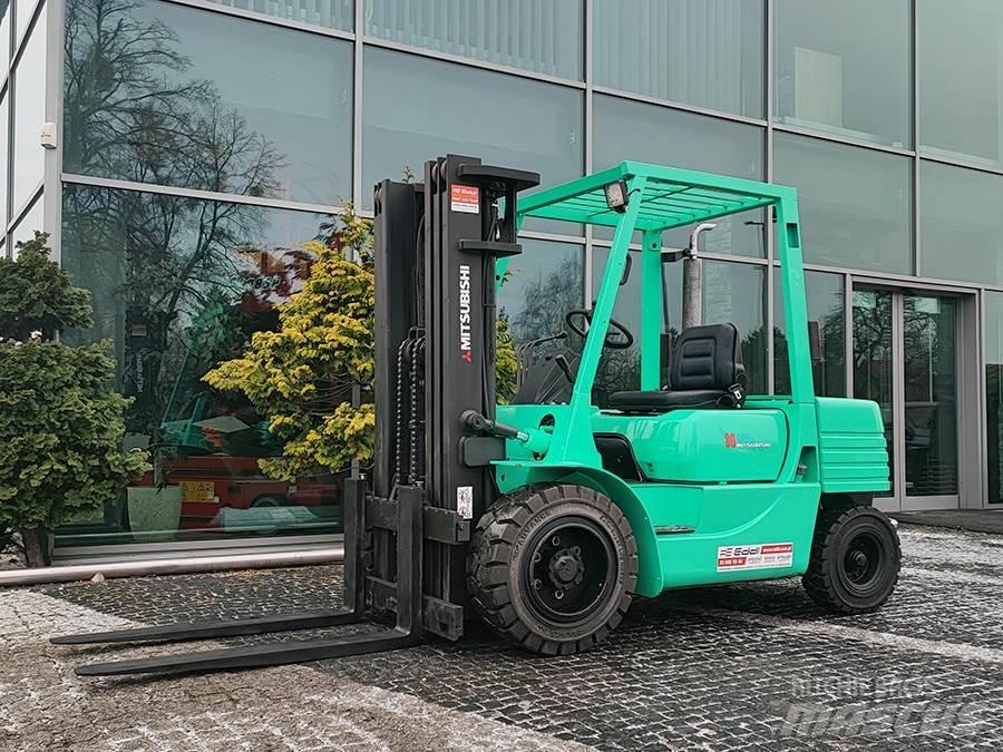 Mitsubishi DP30 Dyzeliniai krautuvai