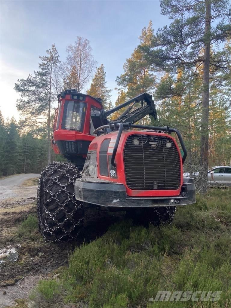 Komatsu 951 Miško technika (Harvesteriai)