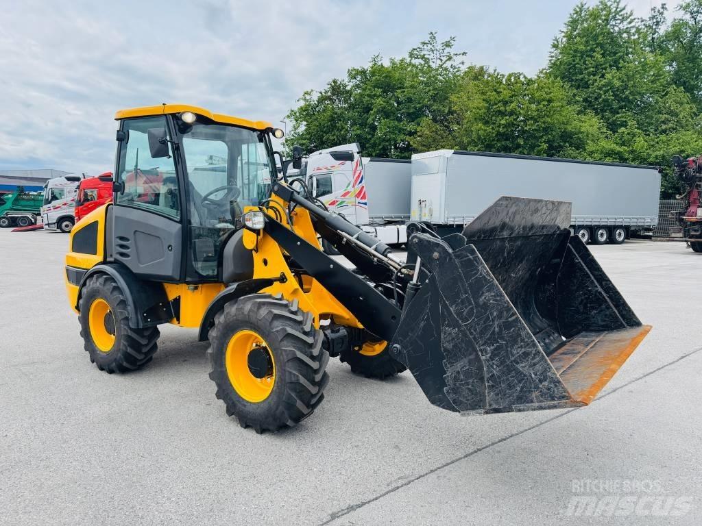 JCB 406 Naudoti ratiniai krautuvai
