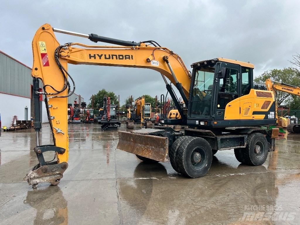 Hyundai HW140 Ratiniai ekskavatoriai