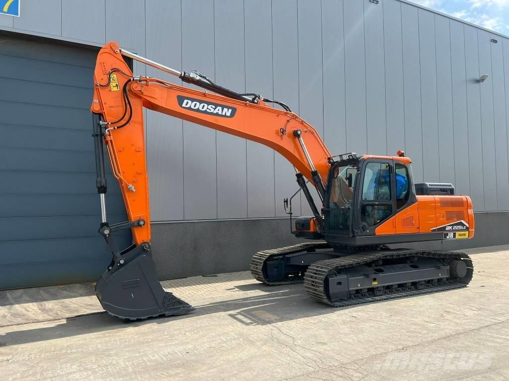 Doosan DX 225 LC-7M Vikšriniai ekskavatoriai