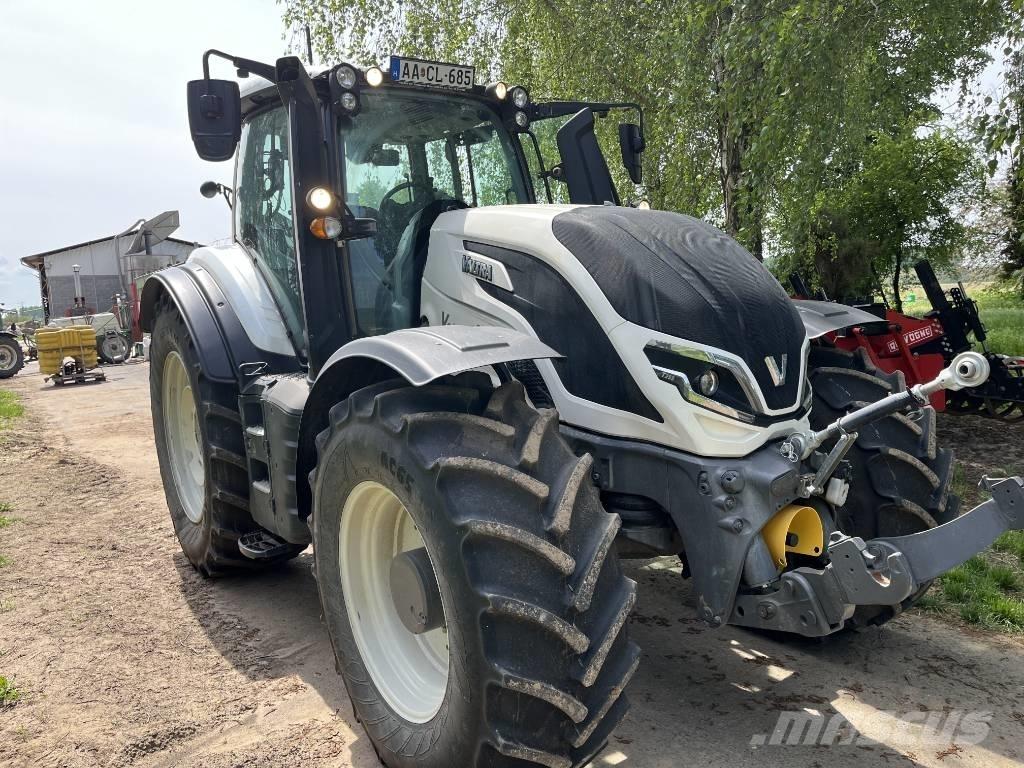 Valtra T 255 Traktoriai