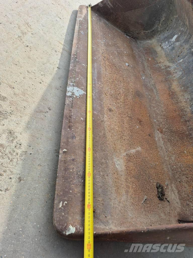 Pladdet kofferbak Kaušai