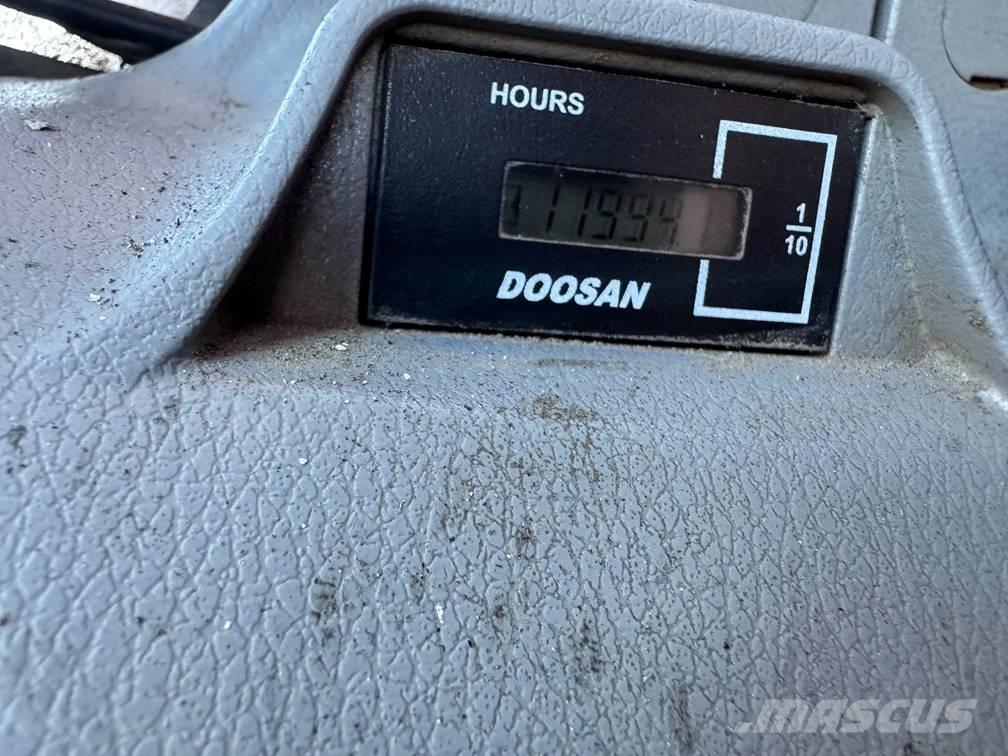 Doosan DX 170 W - 5 Ratiniai ekskavatoriai