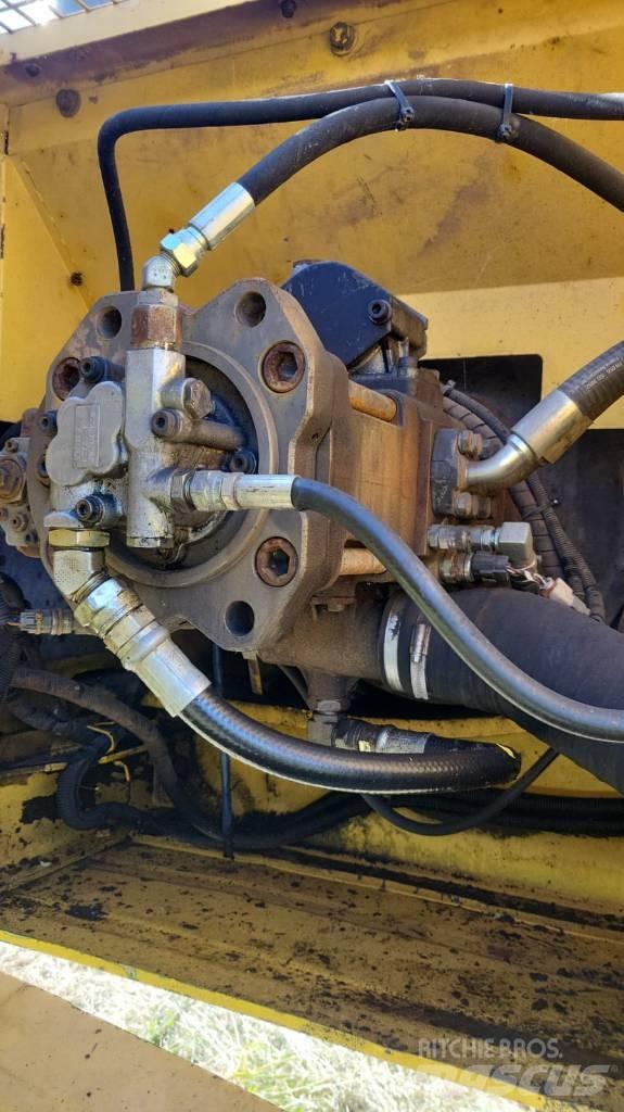 New Holland 335 Vikšriniai ekskavatoriai