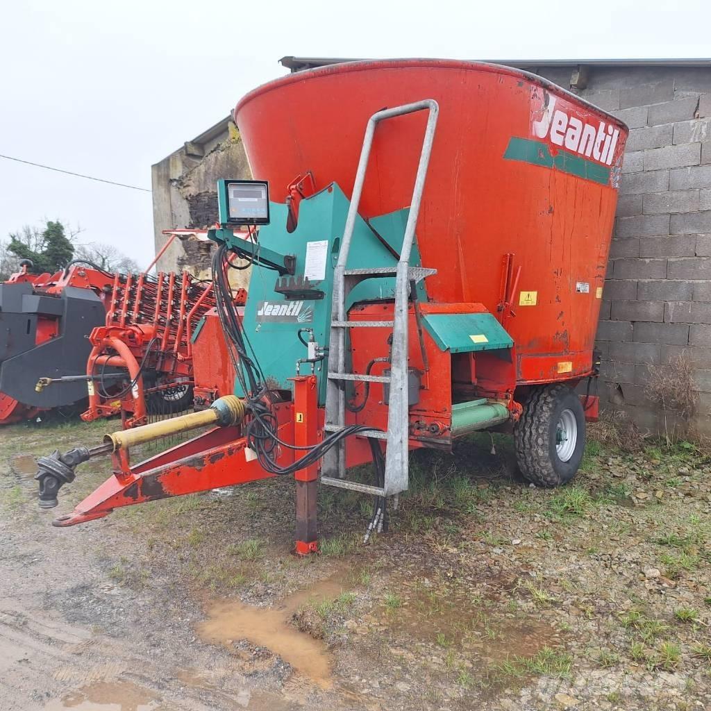 Jeantil KW12 C Pašarų maišytuvai-dalytuvai
