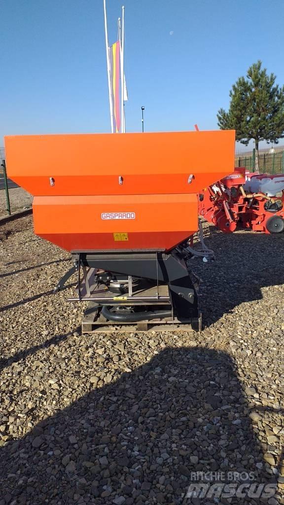 Maschio Zeno 24 Mineralinių trąšų barstytuvai
