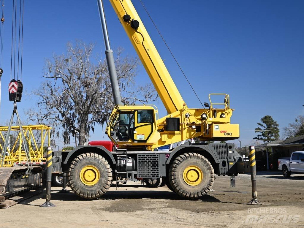 Grove GRT 880 Neapdoroto reljefo kranai