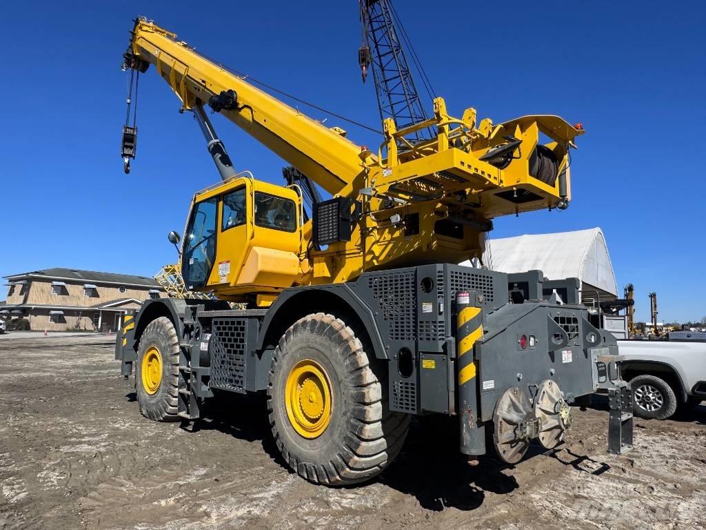 Grove GRT 880 Neapdoroto reljefo kranai