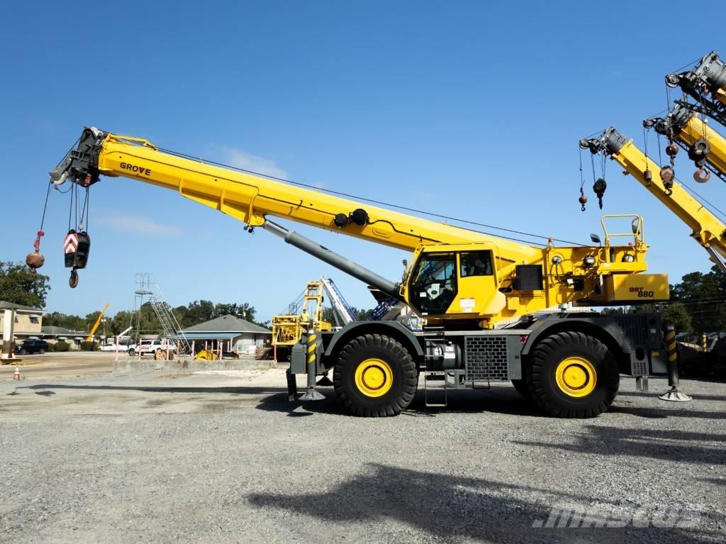 Grove GRT 880 Neapdoroto reljefo kranai