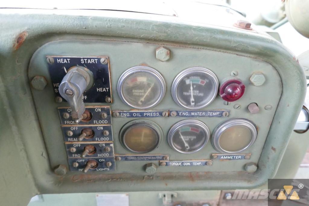 CAT D7F Ex-army Vikšriniai buldozeriai