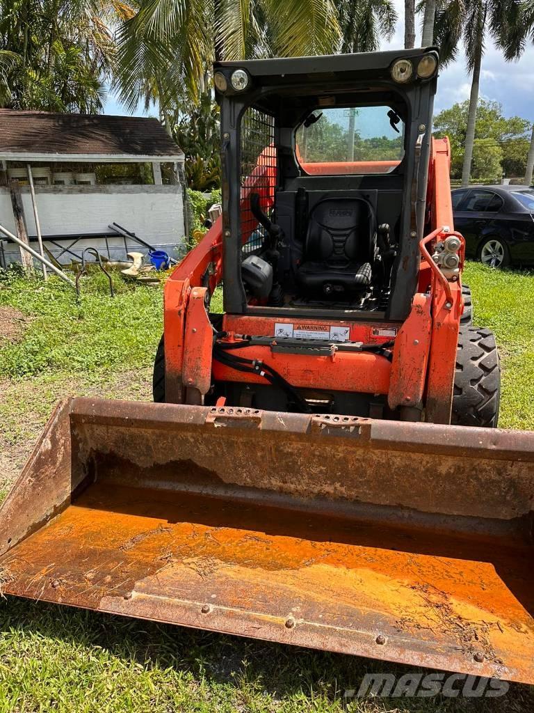 Kubota SSV 75 Krautuvai su šoniniu pasukimu