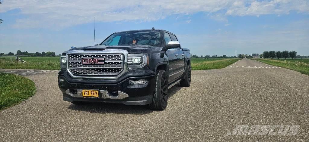 GMC Denali Sierra Lengvieji automobiliai