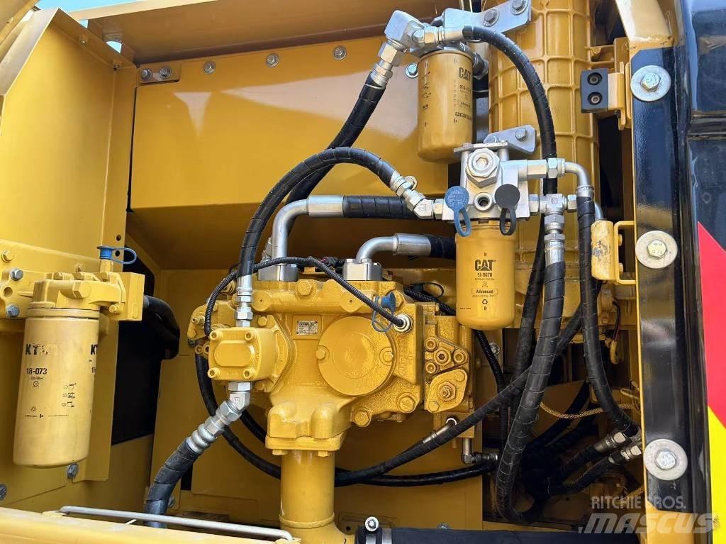 CAT 320D2 Vidutinės galios ekskavatoriai 7-12 t