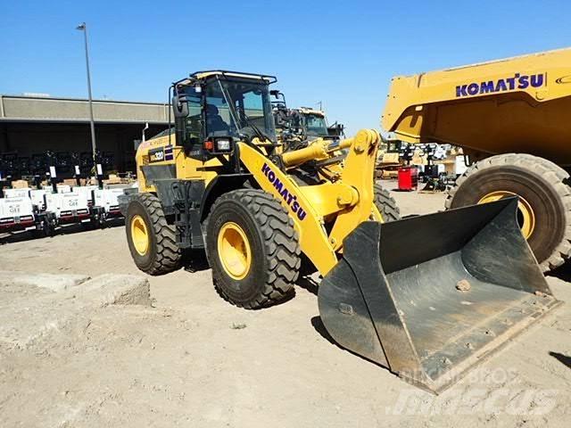 Komatsu WA320-8 Naudoti ratiniai krautuvai