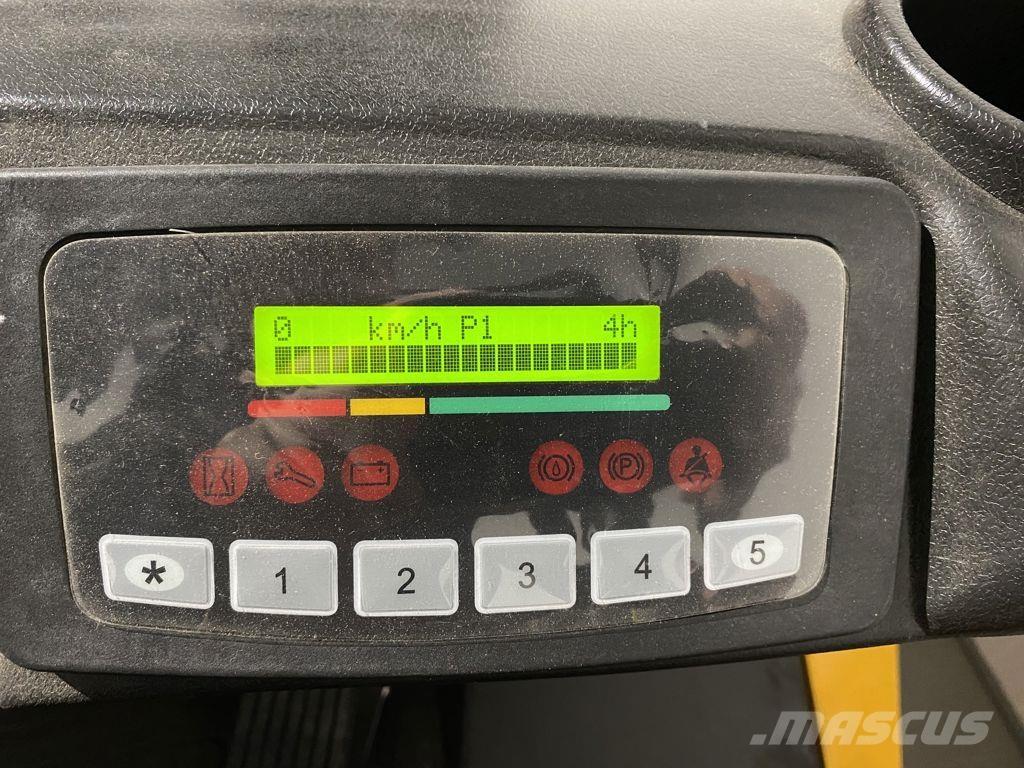 Hyundai 30B-7A Elektriniai šakiniai krautuvai