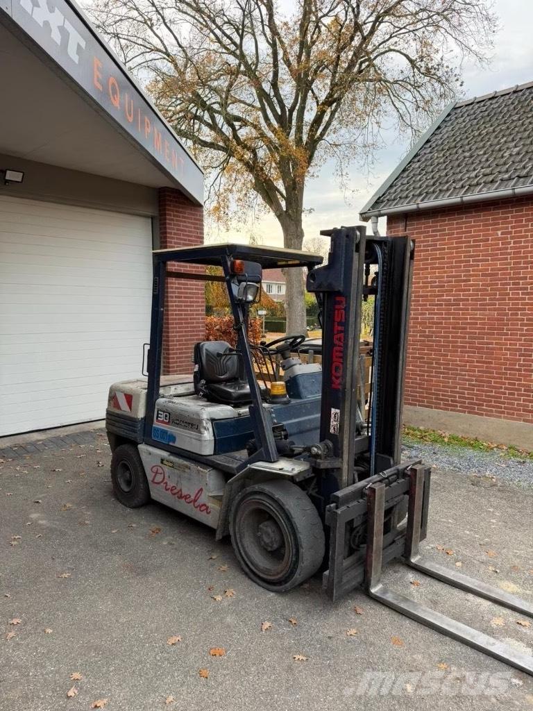 Komatsu FD30T-11E Dyzeliniai krautuvai