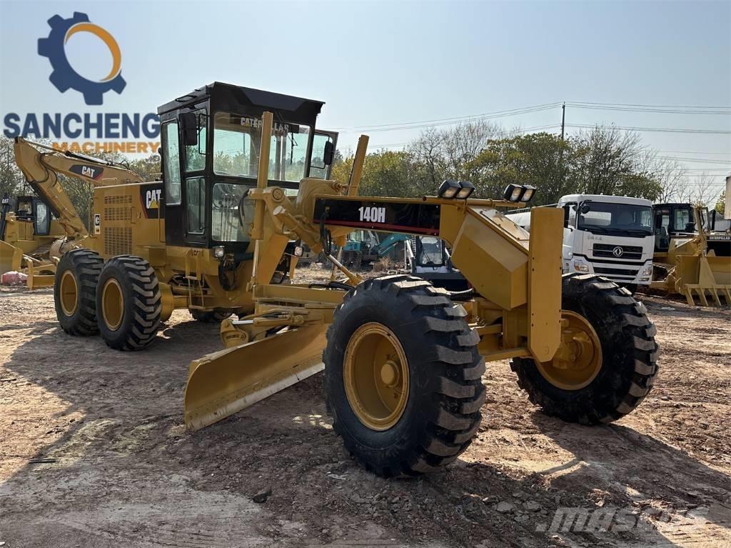 CAT 140H Greideriai