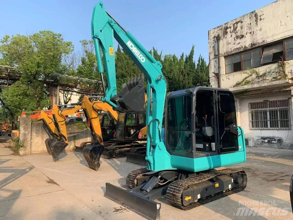 Kobelco SK80D Vidutinės galios ekskavatoriai 7-12 t