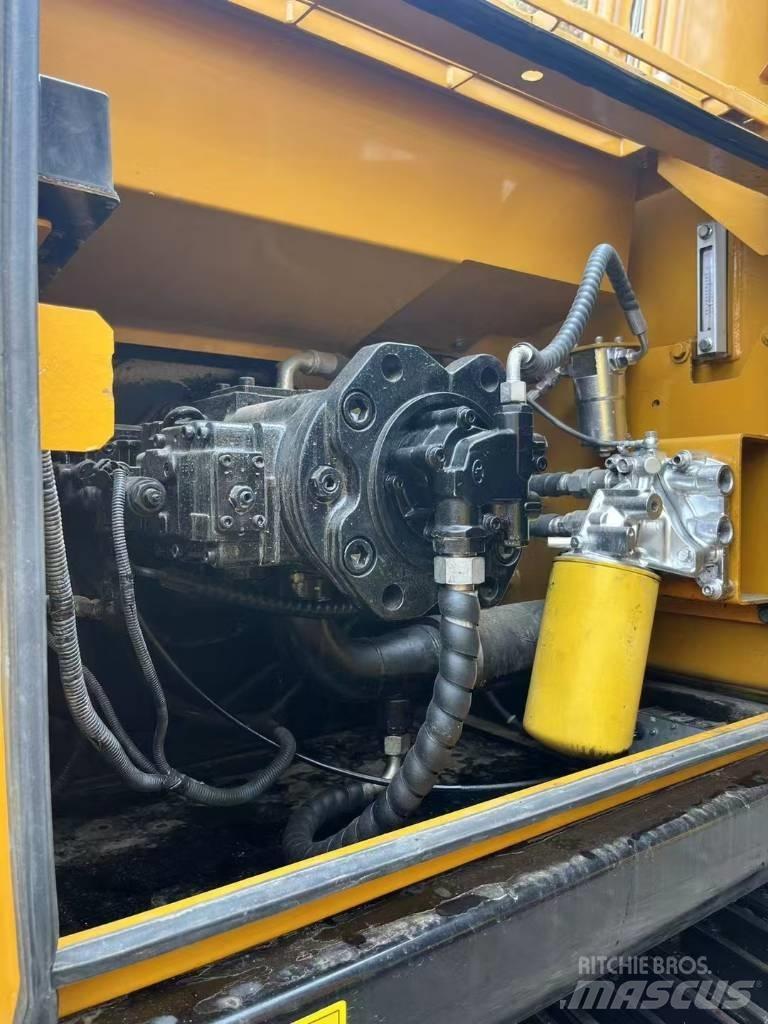 Sany SY215C Vikšriniai ekskavatoriai