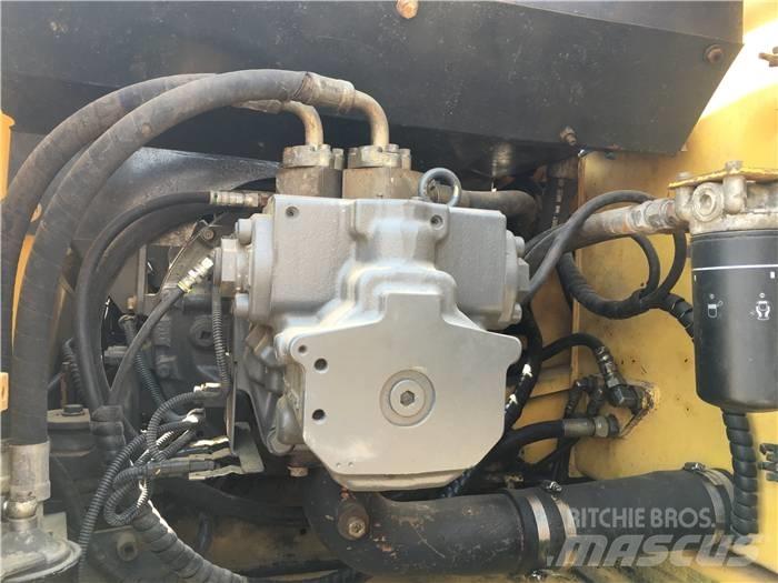 Komatsu PC 200-7 Vikšriniai ekskavatoriai