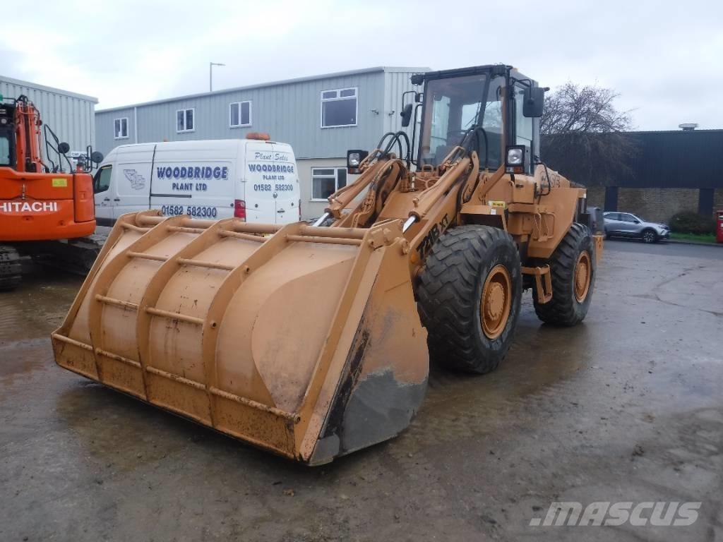 CASE 721 B XT Naudoti ratiniai krautuvai