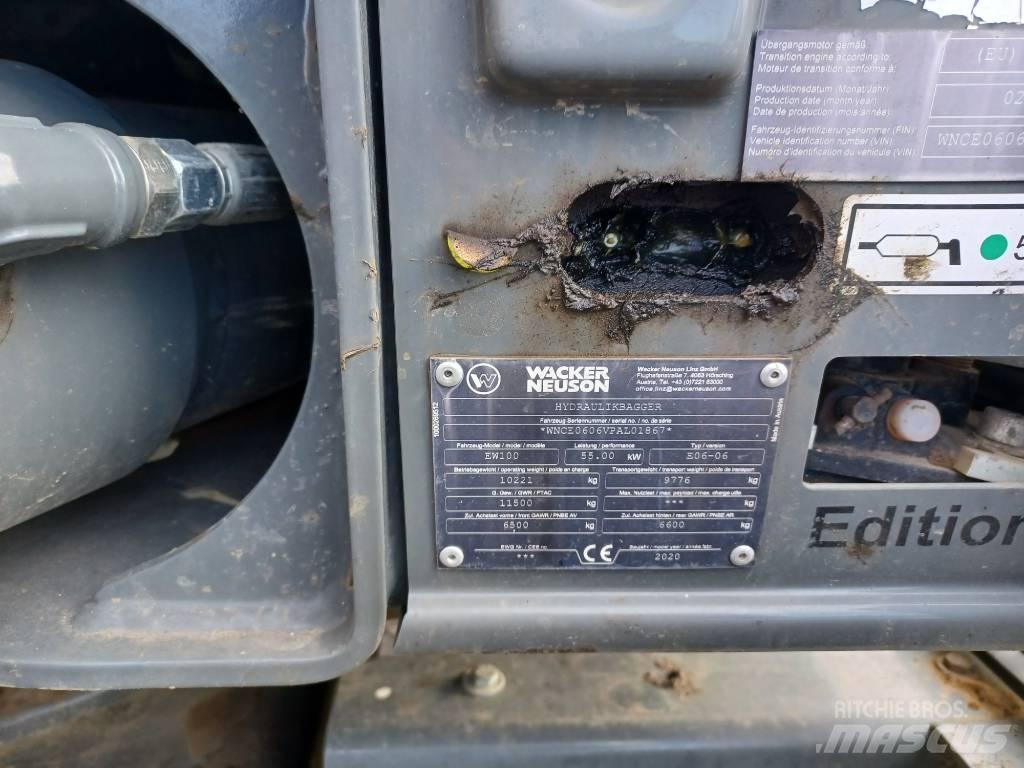 Wacker Neuson EW100 Ratiniai ekskavatoriai
