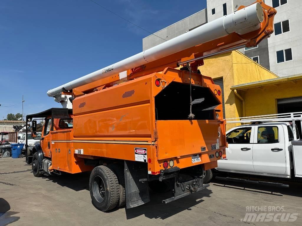 Freightliner M2106 Kita