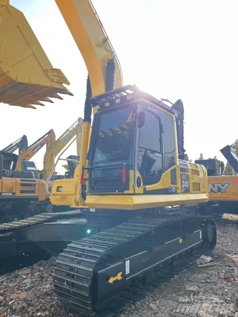 Komatsu 240 LC-8 Vikšriniai ekskavatoriai