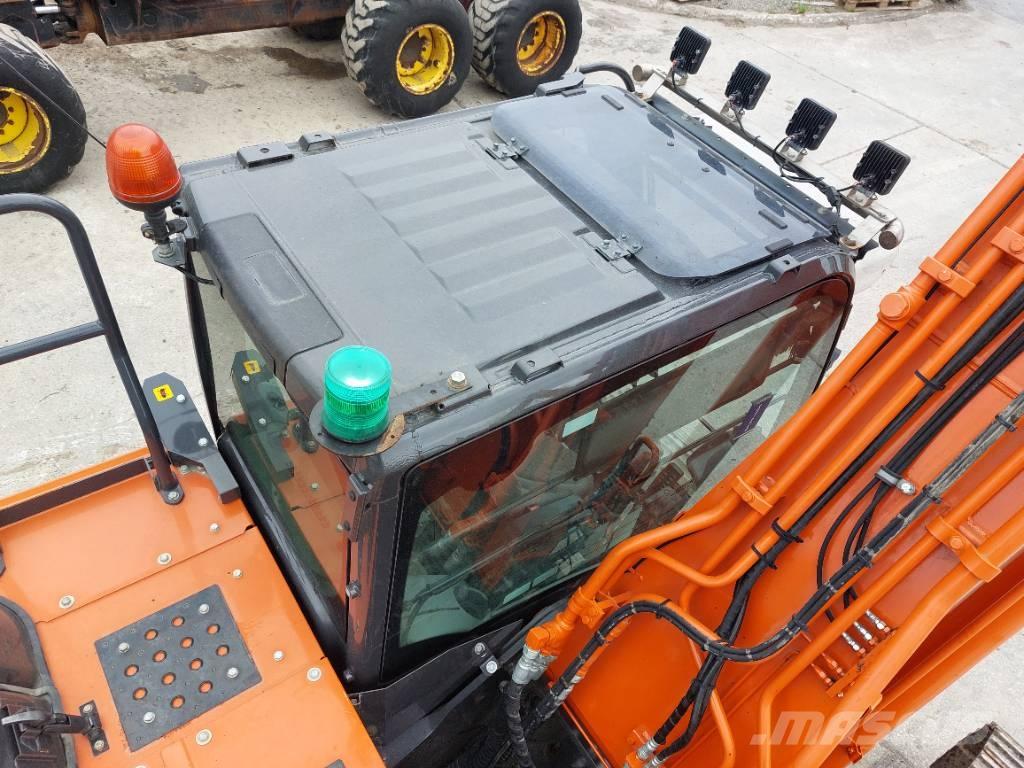 Hitachi ZX210LC-6 Vikšriniai ekskavatoriai