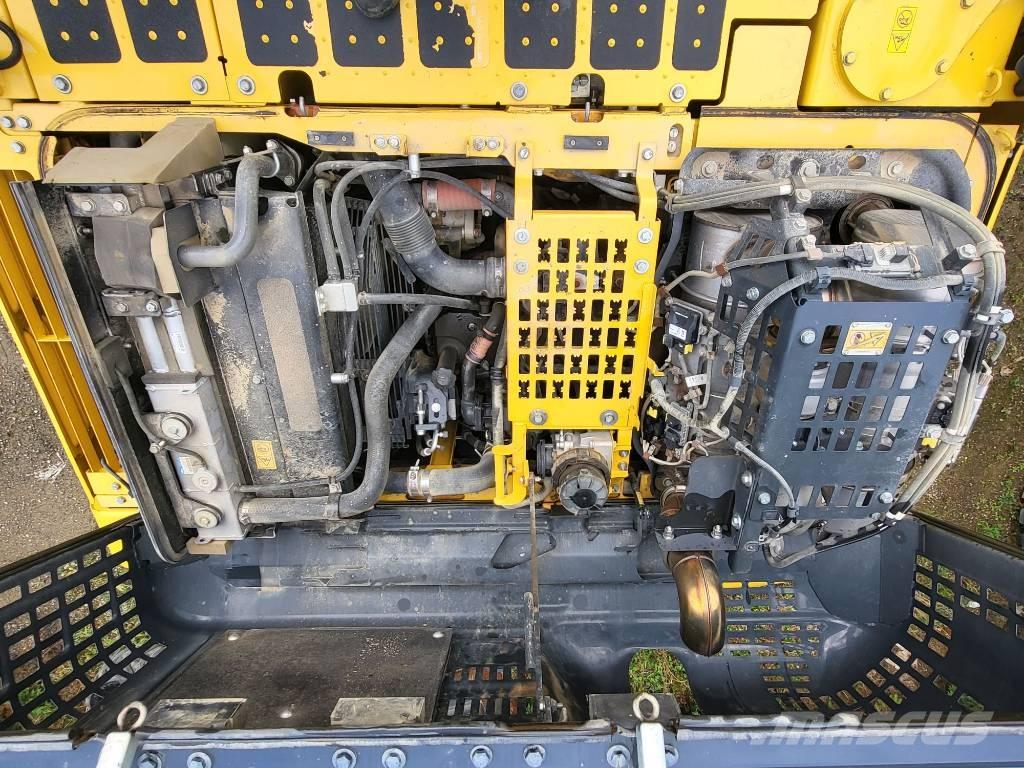 Komatsu PC240NLC-11 Vikšriniai ekskavatoriai
