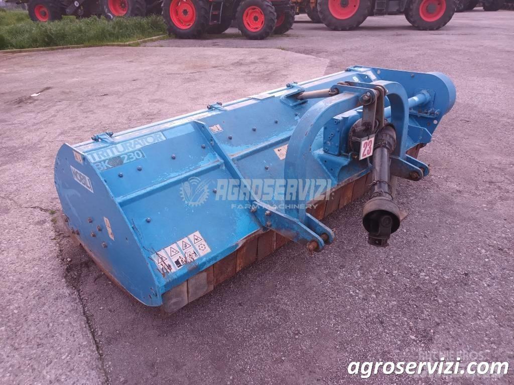 Nobili BK 230 Pašarų kombainai