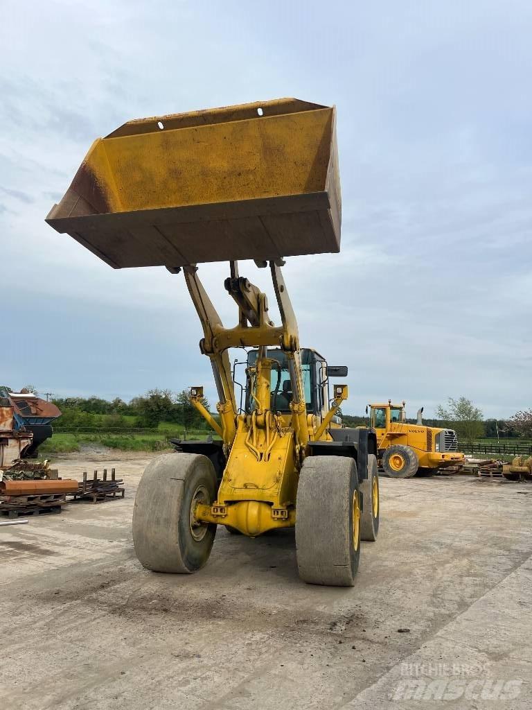 Komatsu WA 470-3H Naudoti ratiniai krautuvai