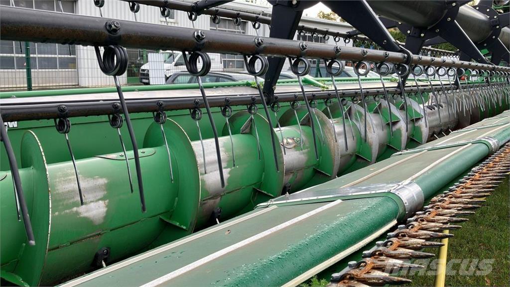 John Deere S680 Derliaus nuėmimo kombainai