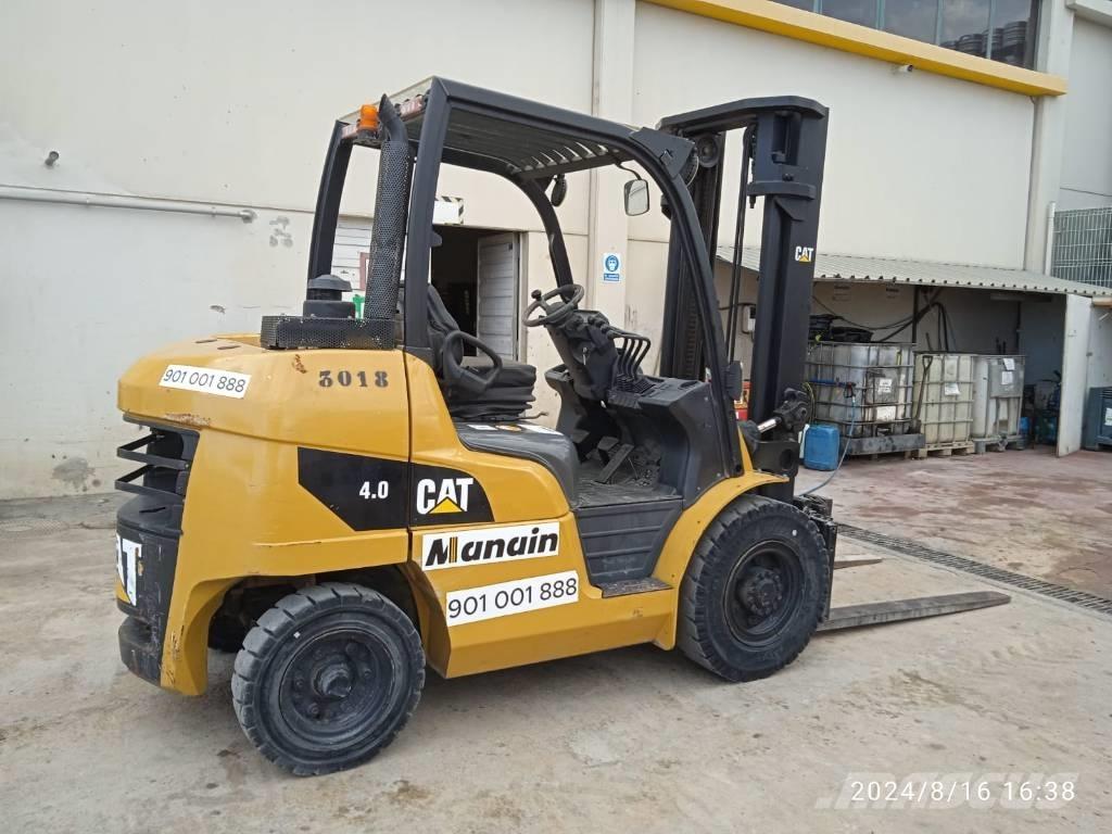 CAT DP 40 Dyzeliniai krautuvai