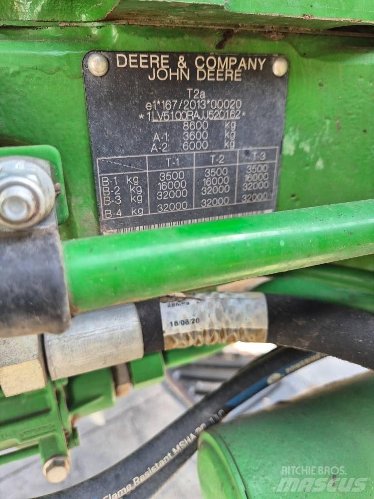 John Deere 5100 R Traktoriai