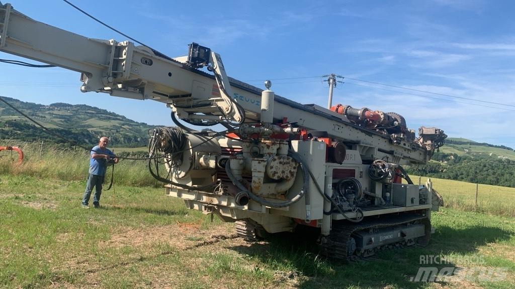 Comacchio MC 900 P1 Šulinių gręžimo technika